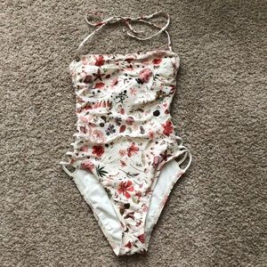 L*Space floral one piece 🌺